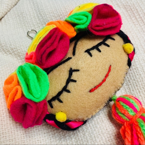 Frida Kahlo Purse/Car Hanging - Picture 3 of 3